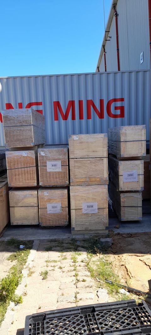 Contenedor con martillos SWT importados a Uruguay