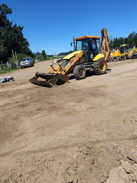 Caminería de acceso a subestación